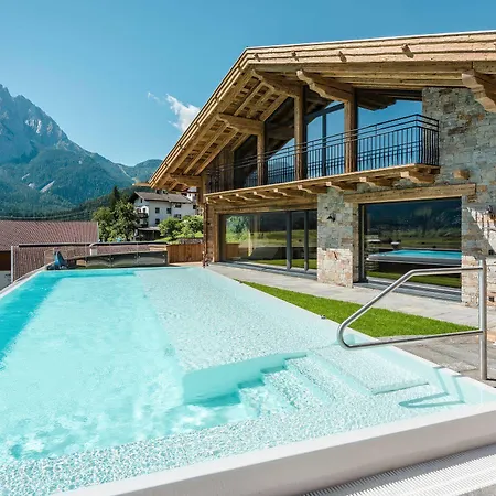 Hotel Postschloessl 4*